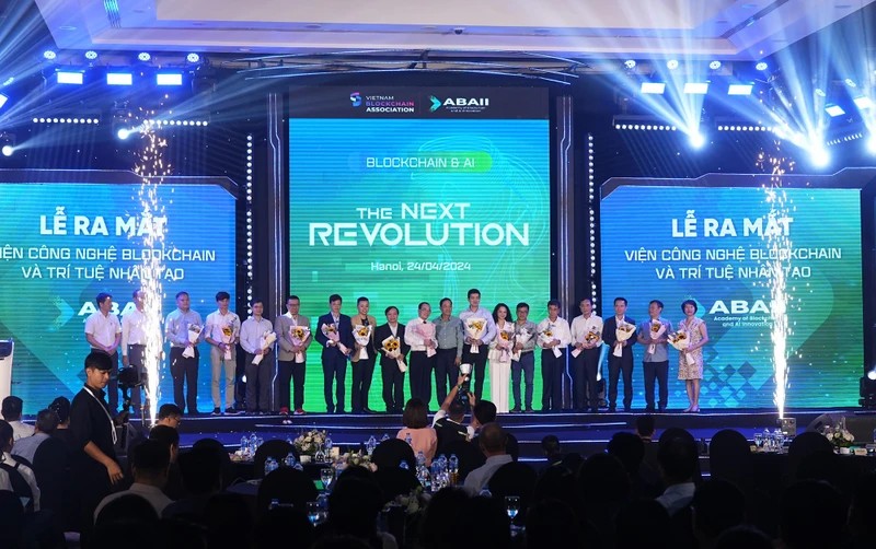 Thúc đẩy phổ cập công nghệ blockchain và AI