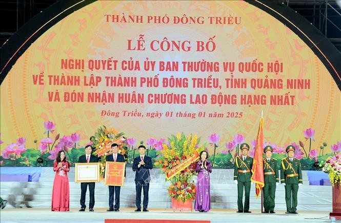 Phó Chủ tịch Quốc hội Nguyễn Thị Thanh: Thành phố Đông Triều phấn đấu xứng đáng là đô thị kiểu mẫu