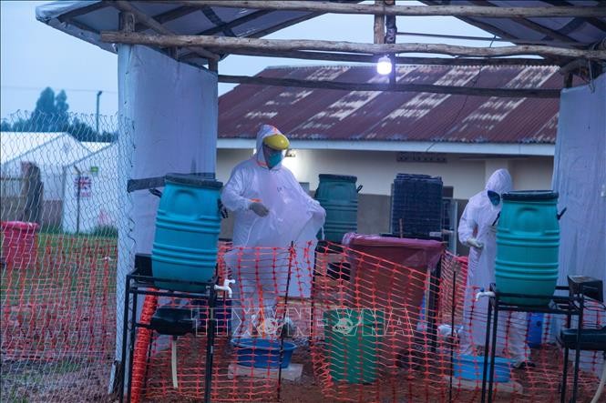 Uganda bắt đầu thử nghiệm vaccine ngừa virus Ebola Sudan