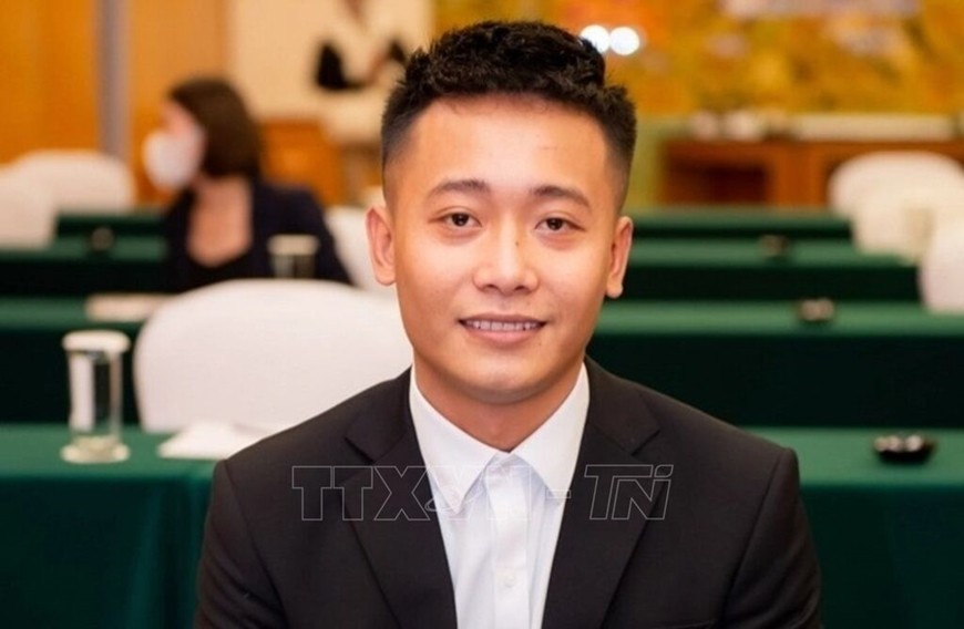 Cho thôi Ủy viên Ủy ban Trung ương MTTQ Việt Nam đối với Quang Linh Vlogs