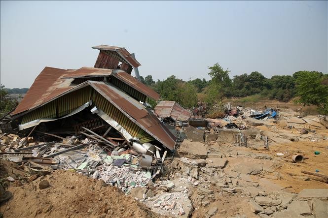 Myanmar hứng chịu gần 100 dư chấn sau động đất