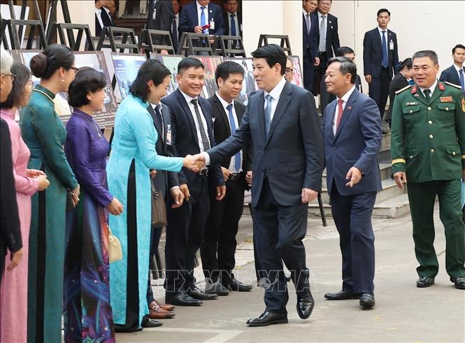 Chủ tịch nước Lương Cường thăm Đại sứ quán Việt Nam tại Lào