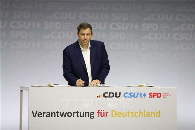 Đức dự kiến chi 9 tỷ euro mỗi năm để hỗ trợ Ukraine