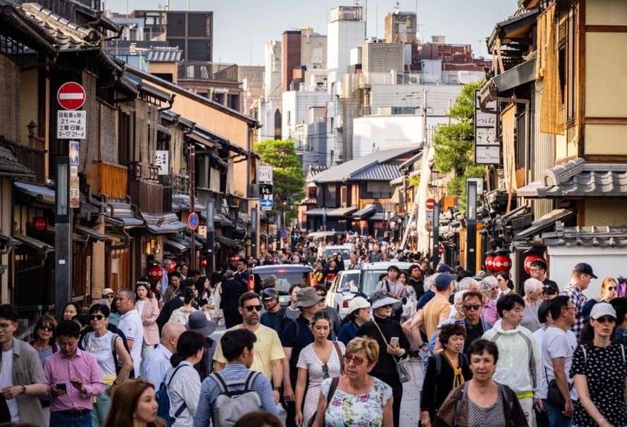 Nhật Bản cân nhắc tăng phí thị thực đối với du khách quốc tế