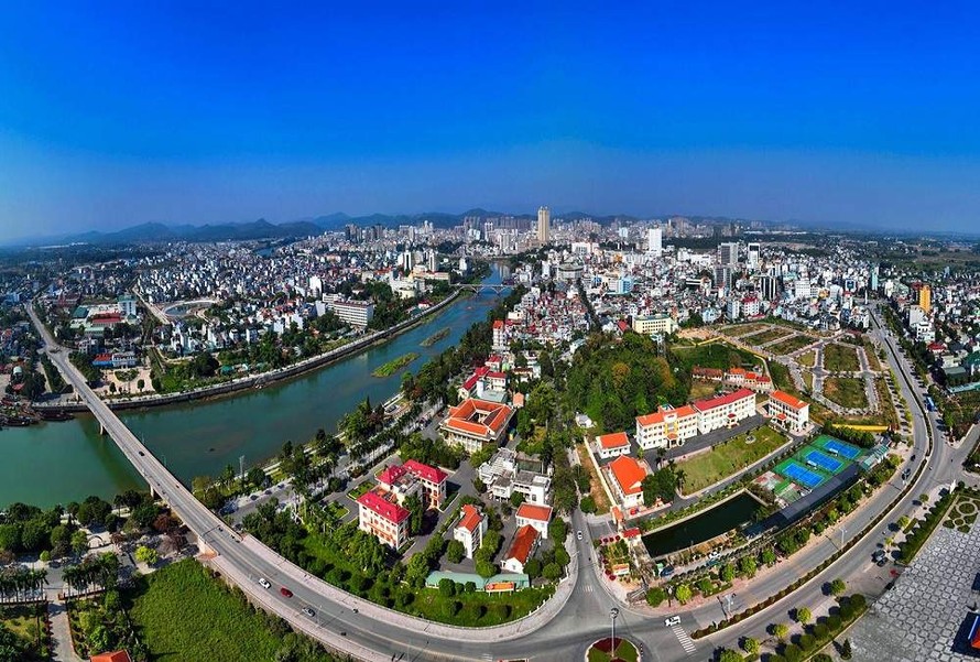 Nhờ lực đẩy từ cao tốc xuyên tỉnh, hạ tầng logistics và kinh tế cửa khẩu Việt - Trung tăng tốc, Móng Cái trở thành điểm sáng trên bản đồ bất động sản miền Bắc