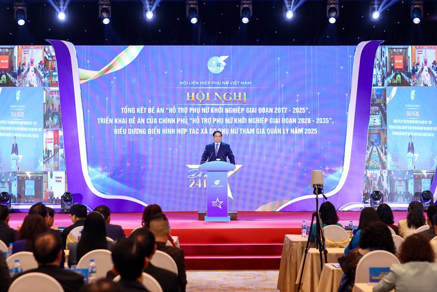 Thủ tướng Phạm Minh Chính: Phụ nữ Việt Nam thi đua khởi nghiệp, tham gia chuỗi cung ứng toàn cầu