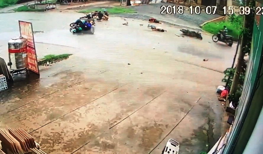 Hiện trường vụ tai nạn kinh hoàng.