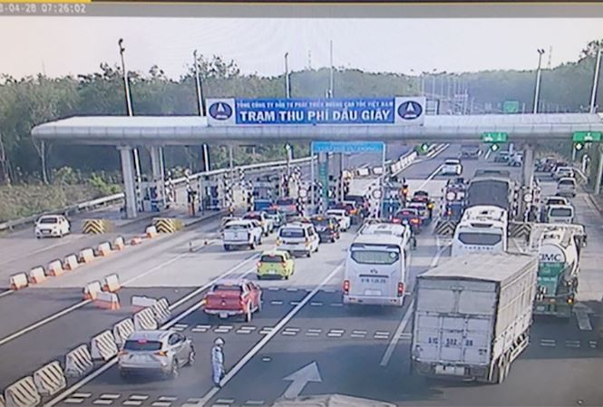 Trạm thu phí trên cao tốc TPHCM - Dầu Dây.