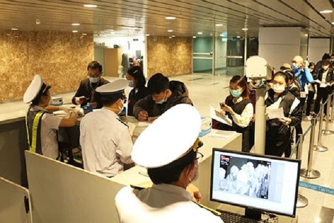 Tự động gia hạn tạm trú đến hết tháng 6 đối với những công dân nước ngoài nào?