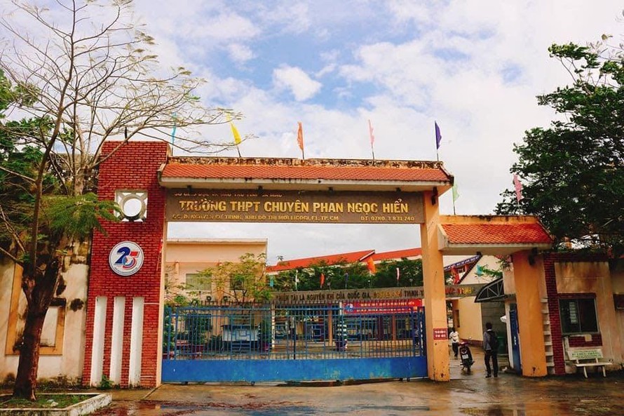 Thông tin 'thầy ép học sinh ăn thức ăn đã bỏ vào thùng rác': Sở GD-ĐT nói gì?
