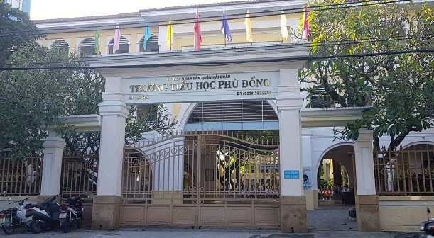 Học sinh lớp 1 rơi từ tầng hai xuống đất khi đang chơi tại trường