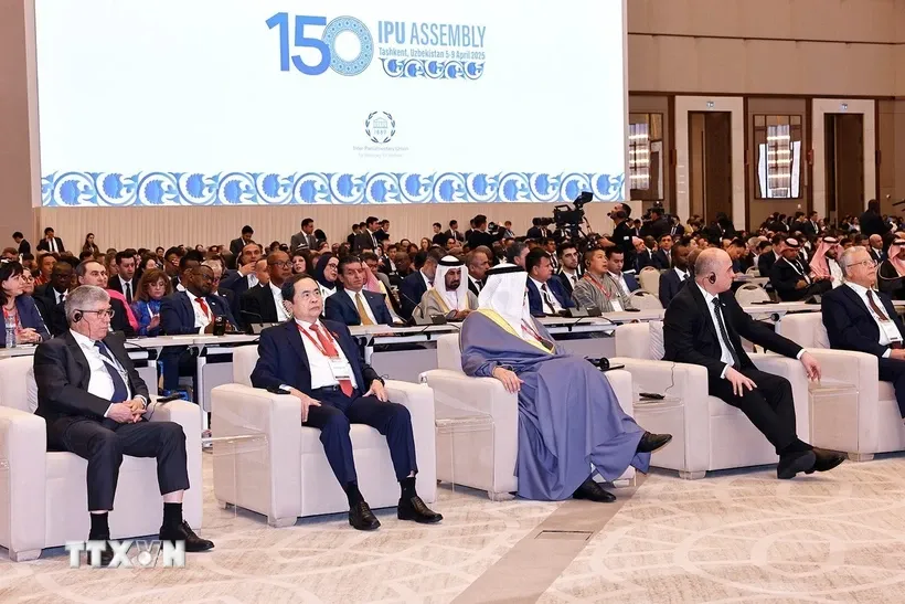 Chủ tịch Quốc hội Trần Thanh Mẫn và đại biểu tham dự Lễ khai mạc IPU-150. Ảnh: Doãn Tấn/TTXVN.