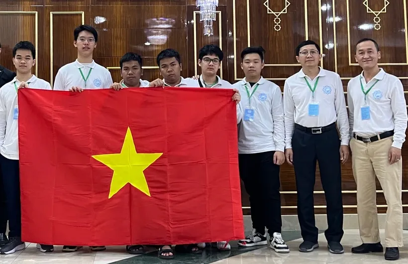 Đoàn Việt Nam tham dự kỳ thi. Ảnh: Bộ GD-ĐT.
