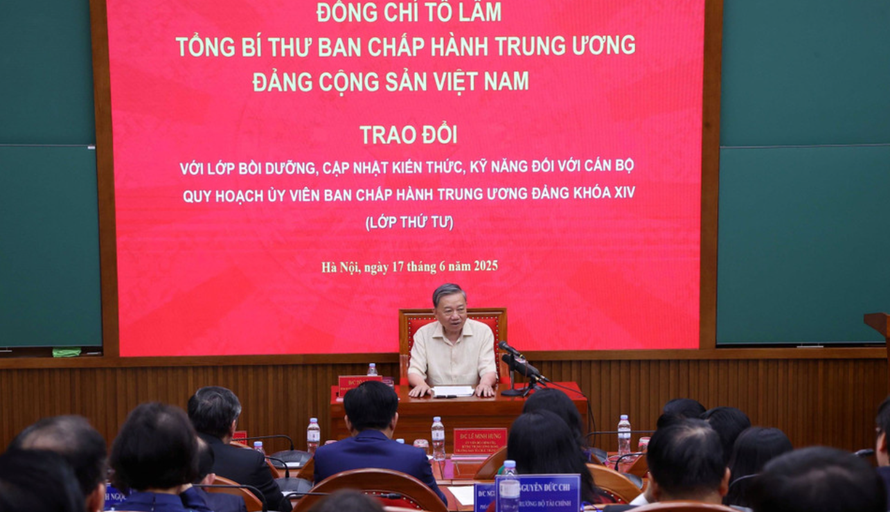 Tổng Bí thư Tô Lâm trao đổi với Lớp Bồi dưỡng cán bộ quy hoạch Ủy viên Trung ương Đảng khóa XIV (Lớp thứ tư)