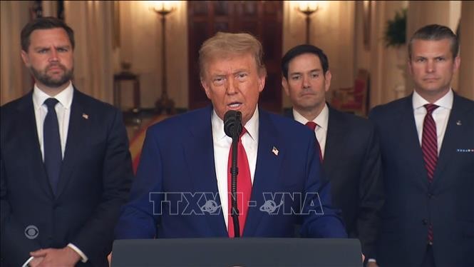 Tổng thống Donald Trump cảnh báo tiếp tục tấn công Iran
