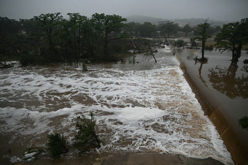 Lũ lụt tại Kerrville, Texas, Mỹ, ngày 5/7. Ảnh: U.S. Coast Guard/TTXVN