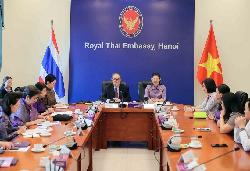 Quang cảnh buổi gặp mặt các giáo viên từng nhận Giải thưởng Công chúa Thái Lan Maha Chakri Sirindhorn tại Hà Nội. Ảnh: An Đăng/TTXVN