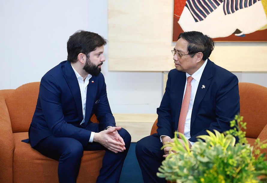 Thủ tướng Chính phủ Phạm Minh Chính gặp Tổng thống Chile Gabriel Boric Font .Ảnh: VGP/Nhật Bắc