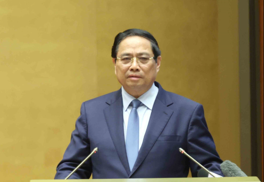 Đồng chí Phạm Minh Chính, Ủy viên Bộ Chính trị, Thủ tướng Chính phủ trình bày Chuyên đề “Nội dung trọng tâm, cốt lõi của Nghị quyết số 71-NQ/TW, ngày 22/8/2025 của Bộ Chính trị về đột phá phát triển giáo dục và đào tạo và Chương trình hành động thực hiện Nghị quyết số 71-NQ/TW”