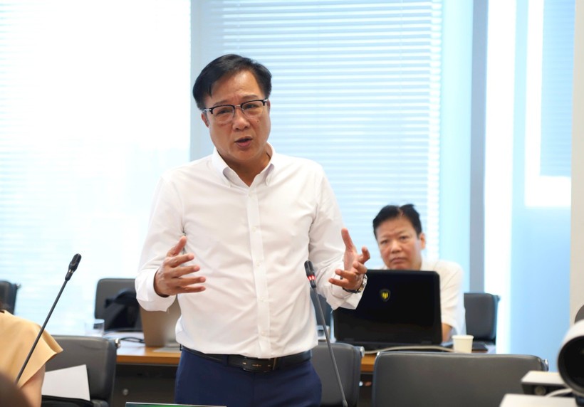 Nghệ sỹ Nhân dân Trọng Trinh đóng vai trò là người dẫn chuyện