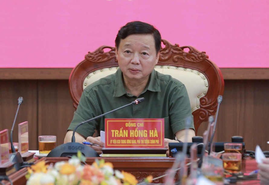 Phó Thủ tướng Trần Hồng Hà chủ trì họp triển khai công tác phòng, chống bão