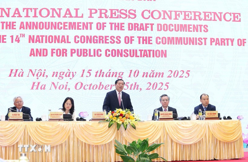 Ban Tuyên giáo và Dân vận Trung ương tổ chức Họp báo quốc tế công bố dự thảo các văn kiện trình Đại hội đại biểu toàn quốc lần thứ XIV của Đảng để lấy ý kiến nhân dân. Ảnh: Phương Hoa/TTXVN.