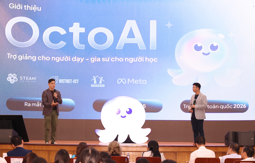 Ban tổ chức giới thiệu dự án Octo Al. 