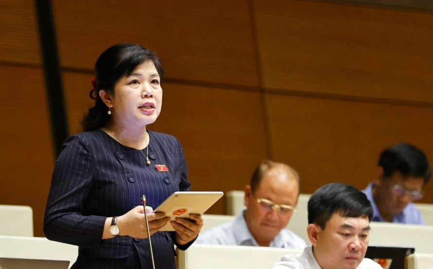 Đại biểu Quốc hội tỉnh Quảng Ninh Nguyễn Thị Thu Hà phát biểu