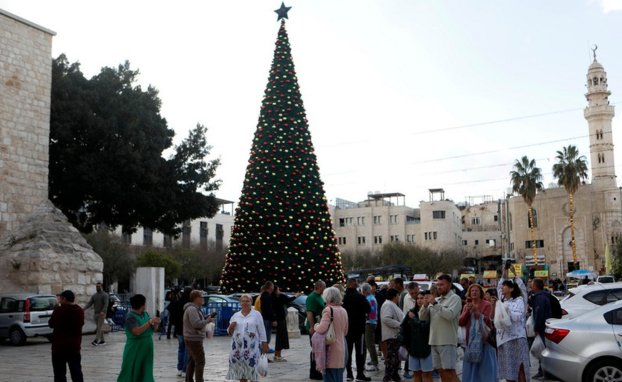 Khách du lịch tại Quảng trường Manger ở Bethlehem, Bờ Tây