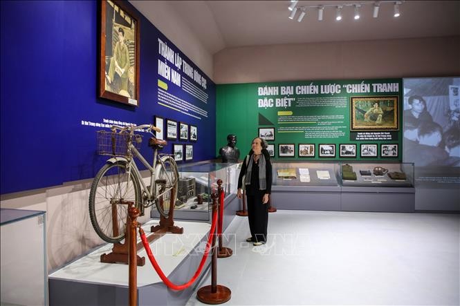 Nhà trưng bày Khu Di tích lịch sử Quốc gia đặc biệt Căn cứ Trung ương Cục miền Nam - nơi lưu giữ nhiều hình ảnh, hiện vật quý giá về quá trình lãnh đạo cách mạng miền Nam.