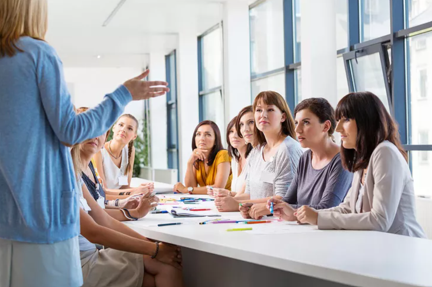Chương trình đào tạo chuyên môn cho giáo viên. Ảnh: izusek/Getty Images