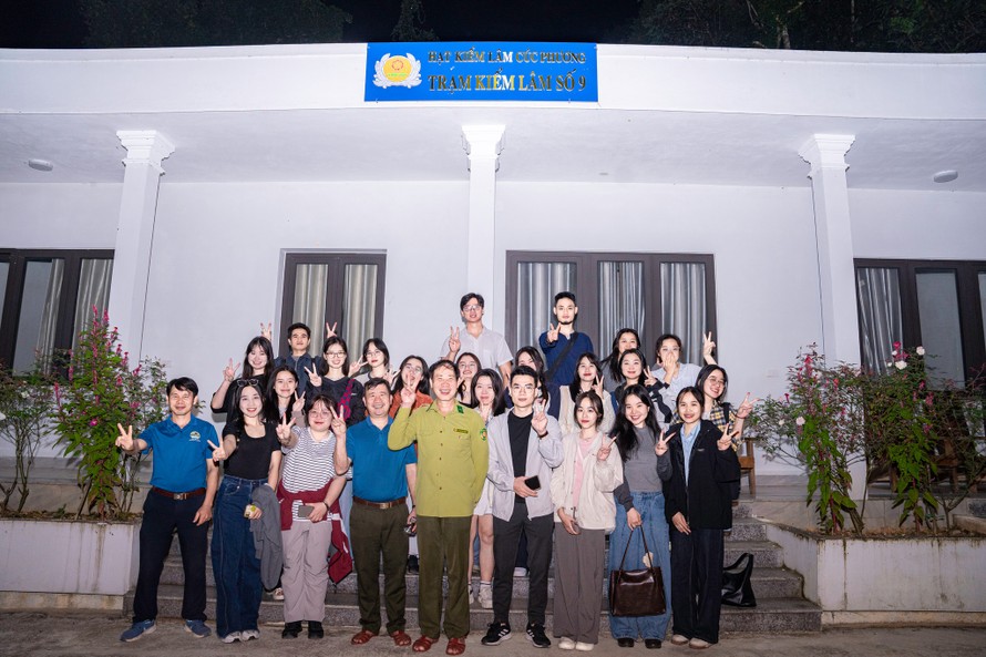 Nhóm sinh viên phát triển dự án bảo tồn sinh thái tại Vườn Quốc gia Cúc Phương.