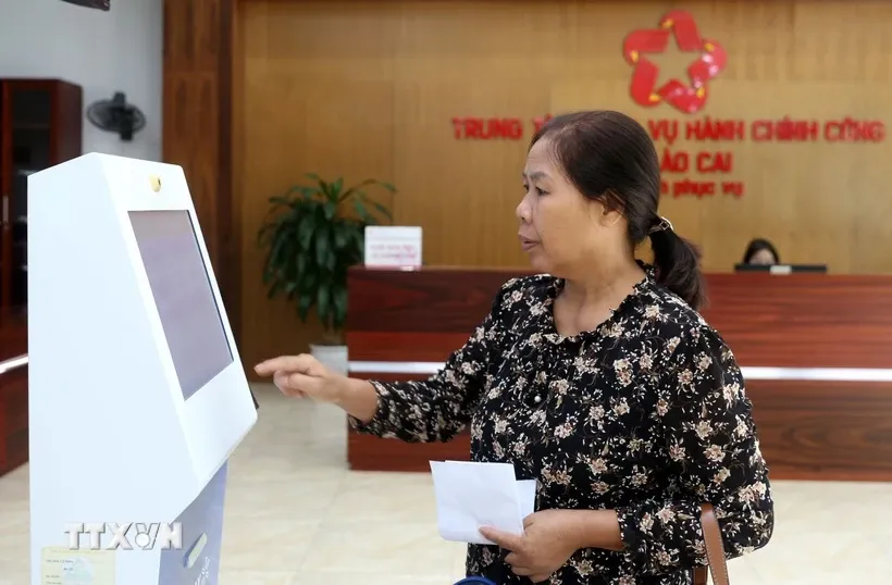 Bộ Nội vụ đề nghị các tỉnh, thành phố xem xét tạm dừng giải quyết các thủ tục hành chính phát sinh sau ngày 1/3/2025 đối với các hội do Đảng, Nhà nước giao nhiệm vụ tại địa phương. Ảnh minh họa: Quốc Khánh/TTXVN.