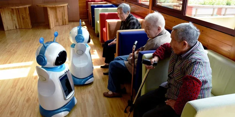 Robot chăm sóc người già. Nguồn: sixthtone.com