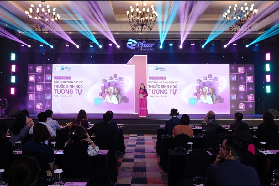 Các chuyên gia thảo luận về thực tiễn và tương lai của việc tiếp cận các liệu pháp sinh học trong điều trị ung thư vú