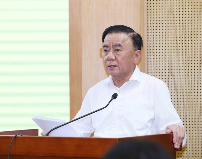 Ông Trần Cẩm Tú phát biểu. Ảnh: Phương Hoa