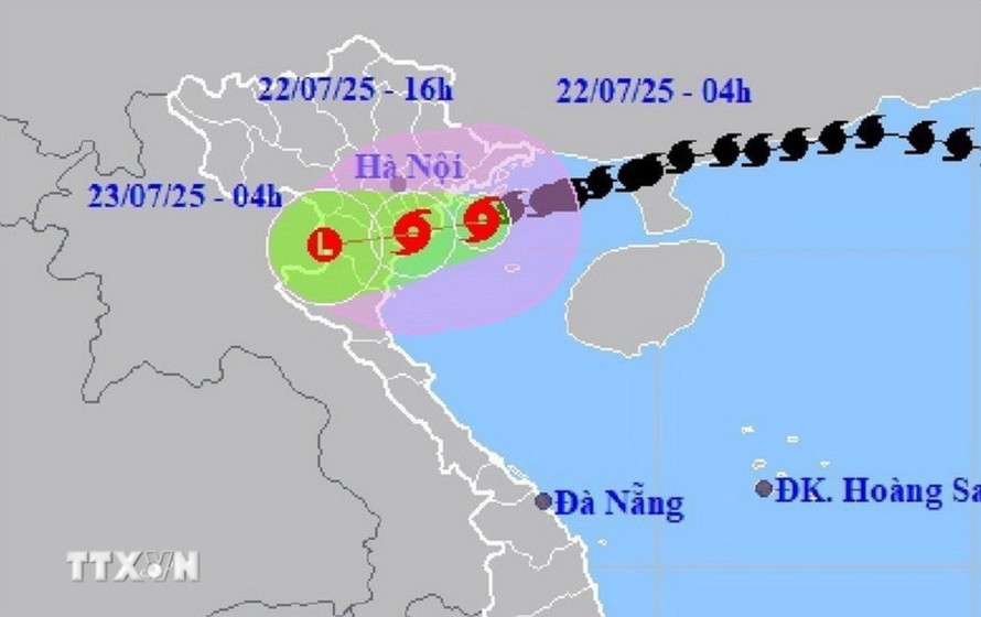 Hướng di chuyển của bão số 3 lúc 7 giờ ngày 22/7. 