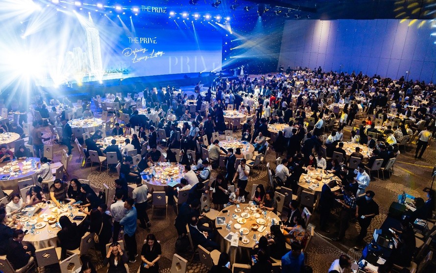 Lượng khách giao dịch trực tiếp tại sự kiện mở bán The Privé ngày 24/8.