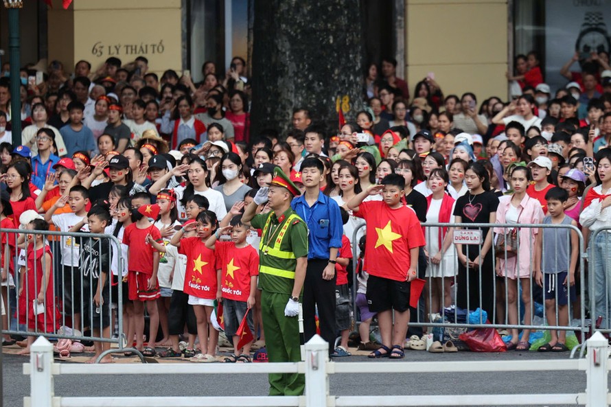 Bộ Tài chính thông tin về việc tặng quà cho công dân nhân dịp Quốc khánh 2/9