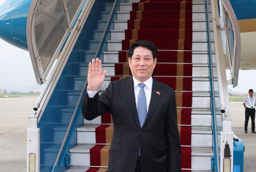 Chủ tịch nước Lương Cường lên đường tham dự Lễ kỷ niệm 80 năm Chiến thắng phátxít của nhân dân thế giới và làm việc tại Trung Quốc. Ảnh: Lâm Khánh