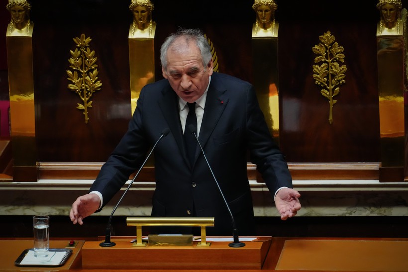 Thủ tướng Pháp Francois Bayrou phát biểu trước Quốc hội ở Paris.