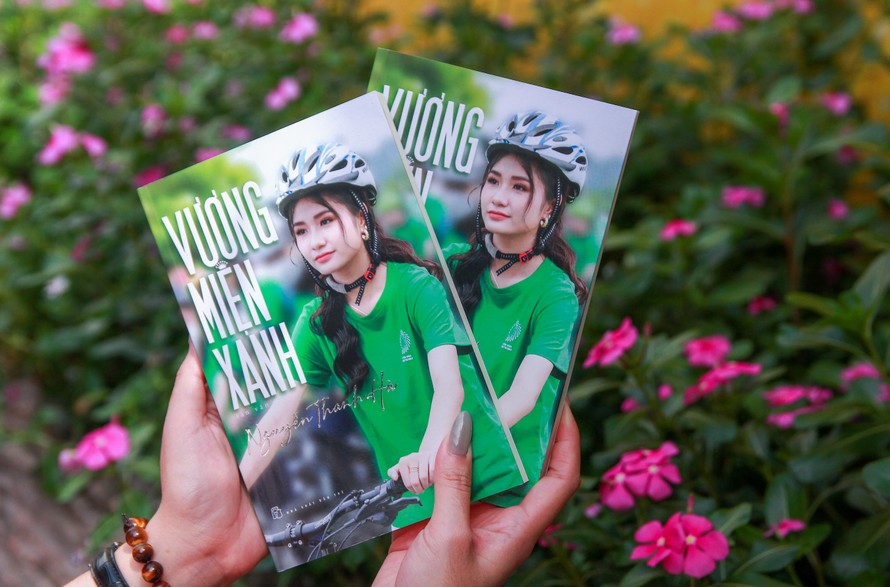 Vương miện xanh của Hoa hậu Môi trường thế giới Nguyễn Thanh Hà