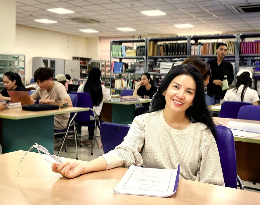 NSƯT Ngọc Trinh cũng đang chuẩn bị bảo vệ luận văn Thạc sĩ