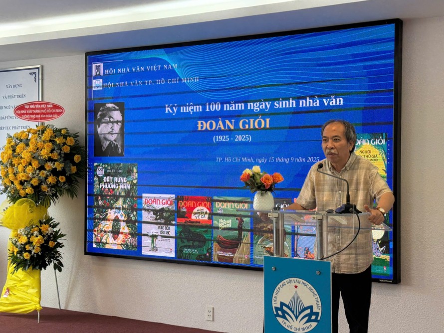 Nhà thơ Nguyễn Quang Thiều, Chủ tịch Hội Nhà văn Việt Nam phát biểu tại lễ kỷ niệm 100 năm ngày sinh nhà văn Đoàn Giỏi (1925 – 2025)
