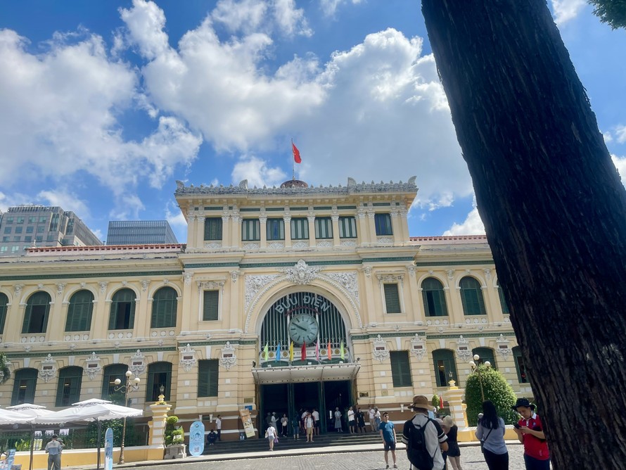 Bưu điện TPHCM, trong tâm thức nhiều người thì công trình hơn 130 năm tuổi này từ lâu đã là một di sản