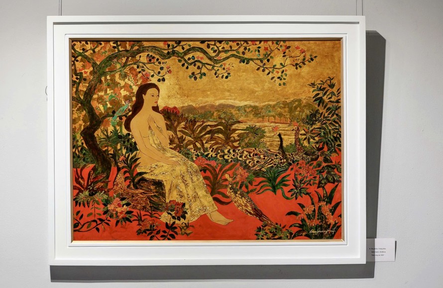 Tác phẩm "Trăng đêm" trong triển lãm của Loan Phương. Ảnh: TRÀ TRƯƠNG