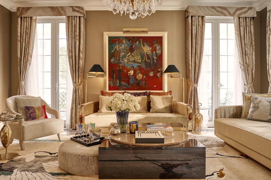 Một thiết kế kết hợp với tranh Việt Nam của Quách Thái Công