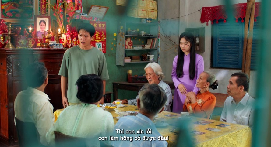 Diễn viên Trương Minh Thảo (vai Út Tửng) trong phân cảnh mâu thuẫn gia đình cao trào