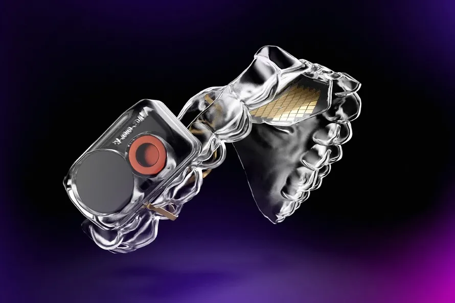 Thiết bị MouthPad giúp lưỡi điều khiển điện thoại. Ảnh: Daily Mail.