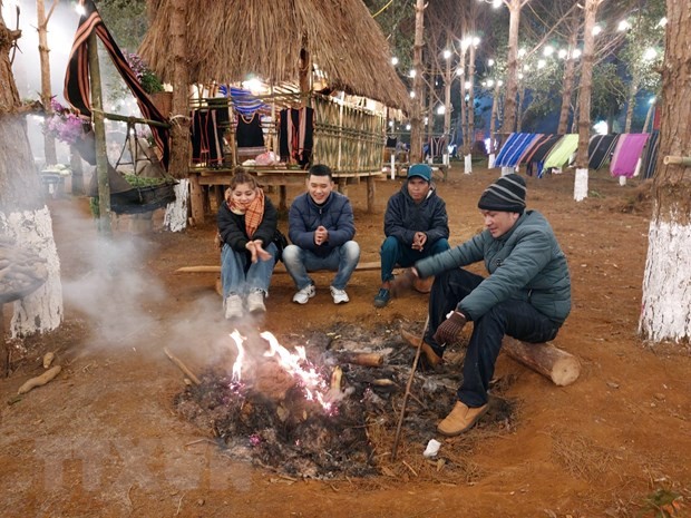 Khu du lịch sinh thái quốc gia Măng Đen kín chỗ dịp nghỉ lễ